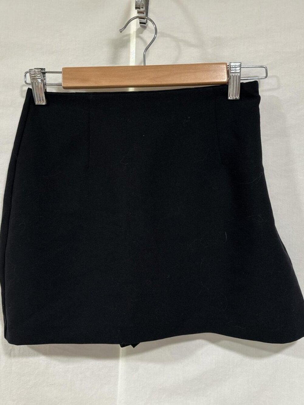Abercrombie Black mini skort